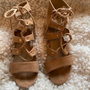 Steve Madden suede lace up wedge!